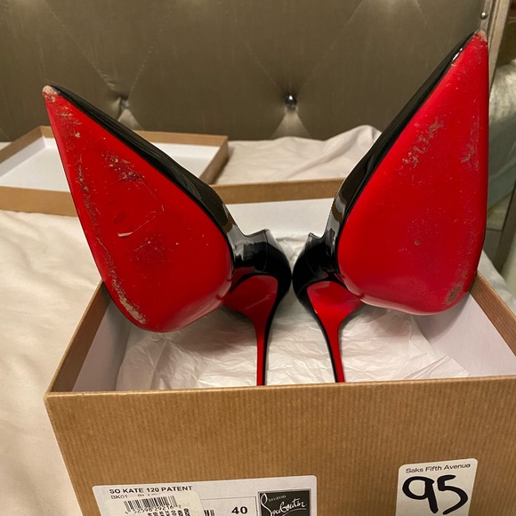 Christian Louboutin So Kate Black Patent Leather Pumps - Picture 3 of 3
